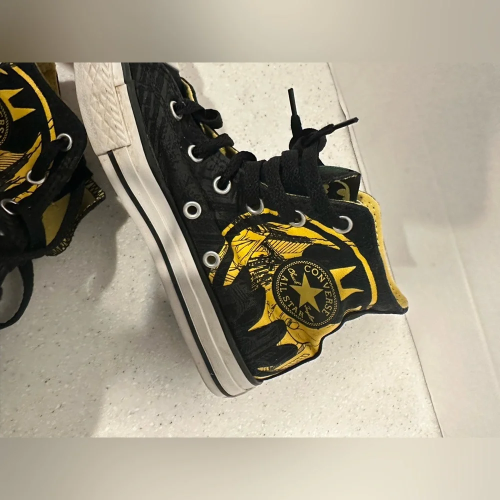 Converse All Star Chuck Taylor High-Top Sneakers Black Yellow Batman Kids Sz 1.5